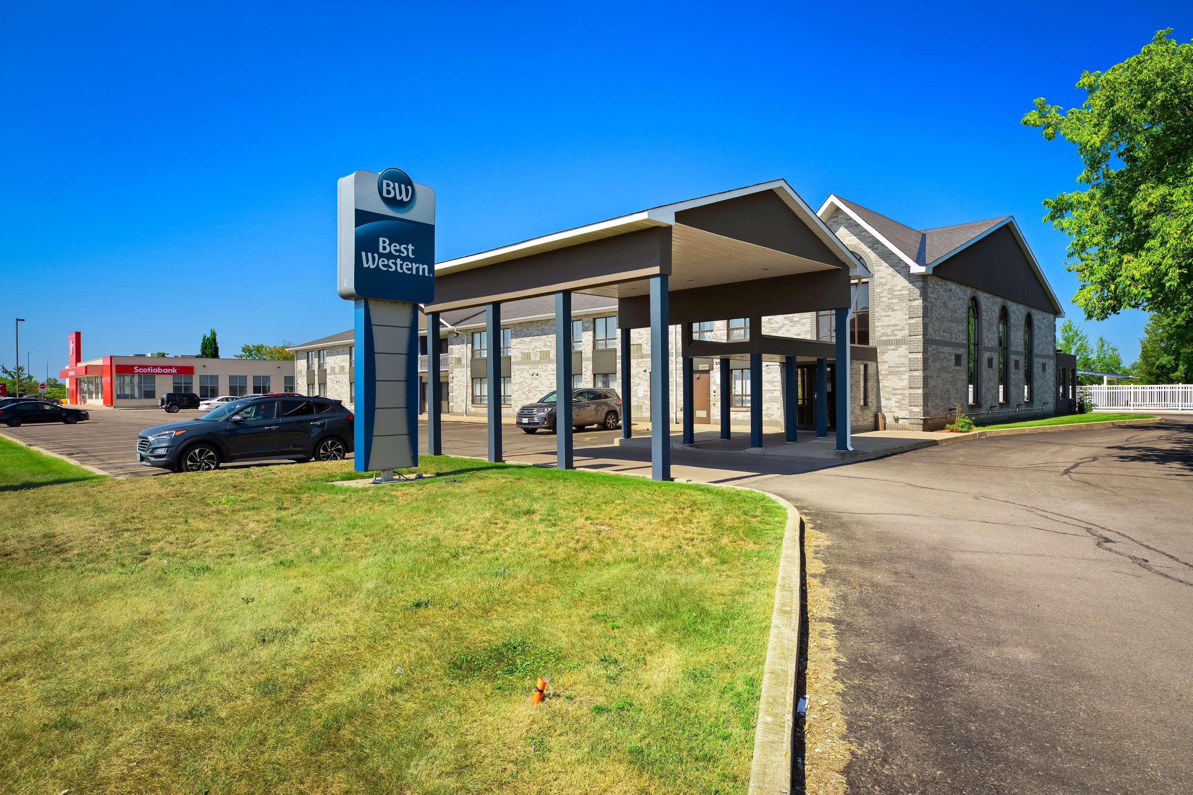 Best Western Smiths Falls Hotel Экстерьер фото