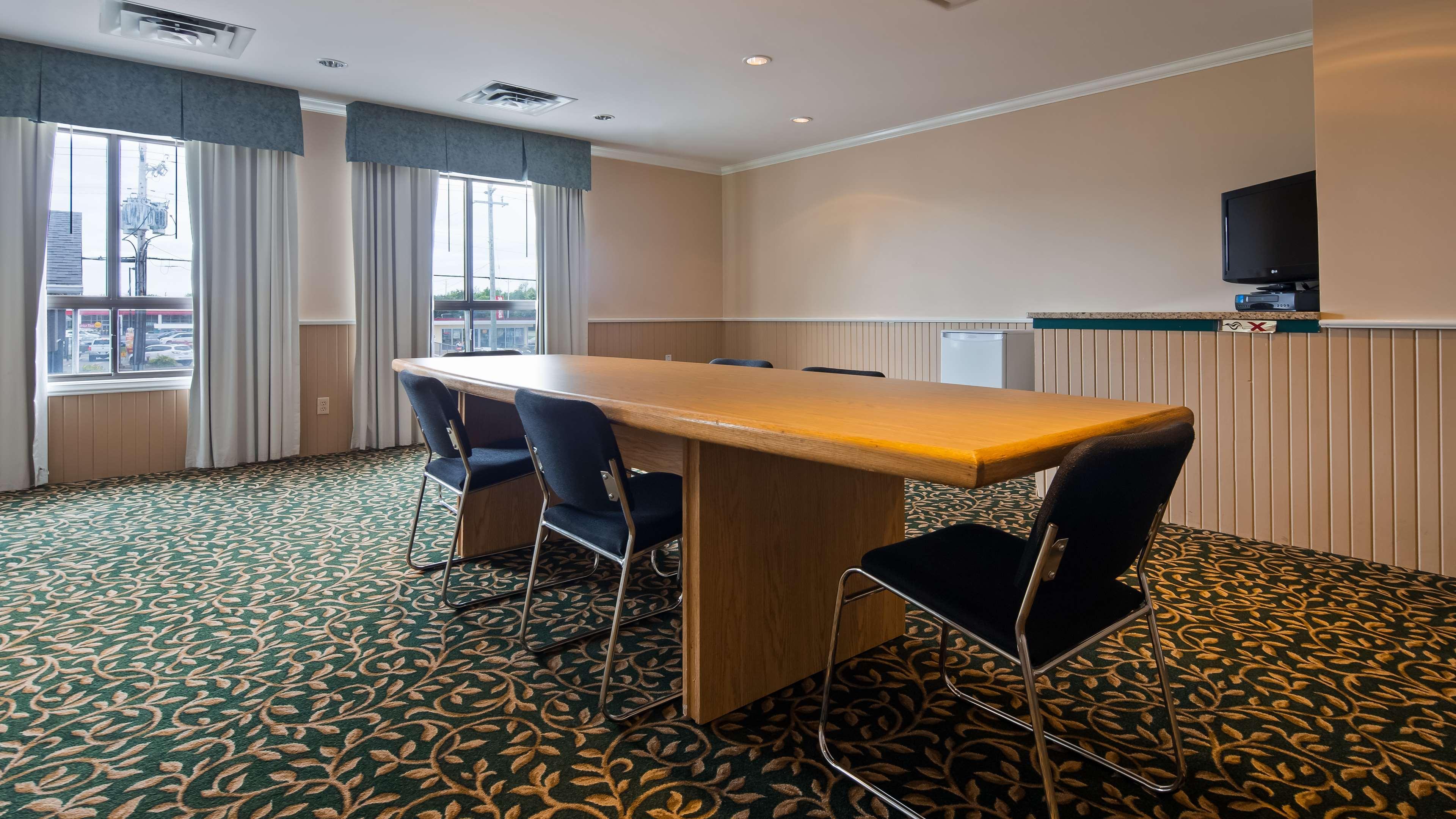 Best Western Smiths Falls Hotel Экстерьер фото