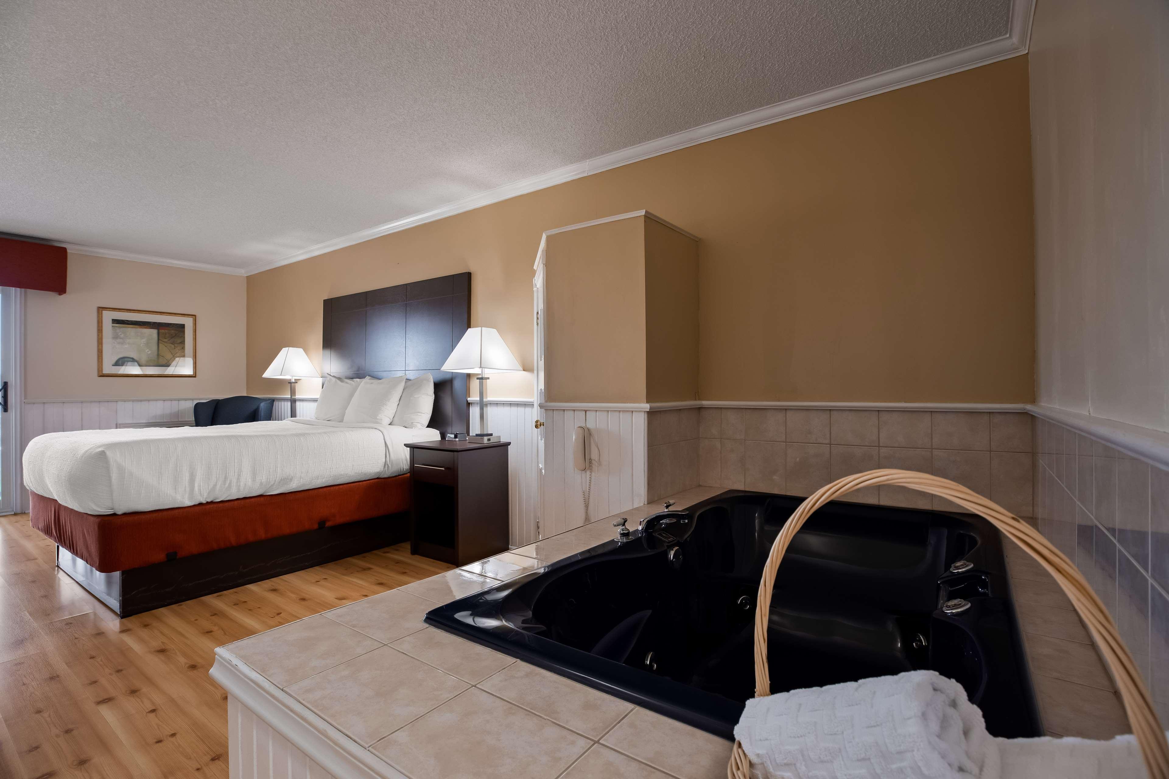 Best Western Smiths Falls Hotel Экстерьер фото