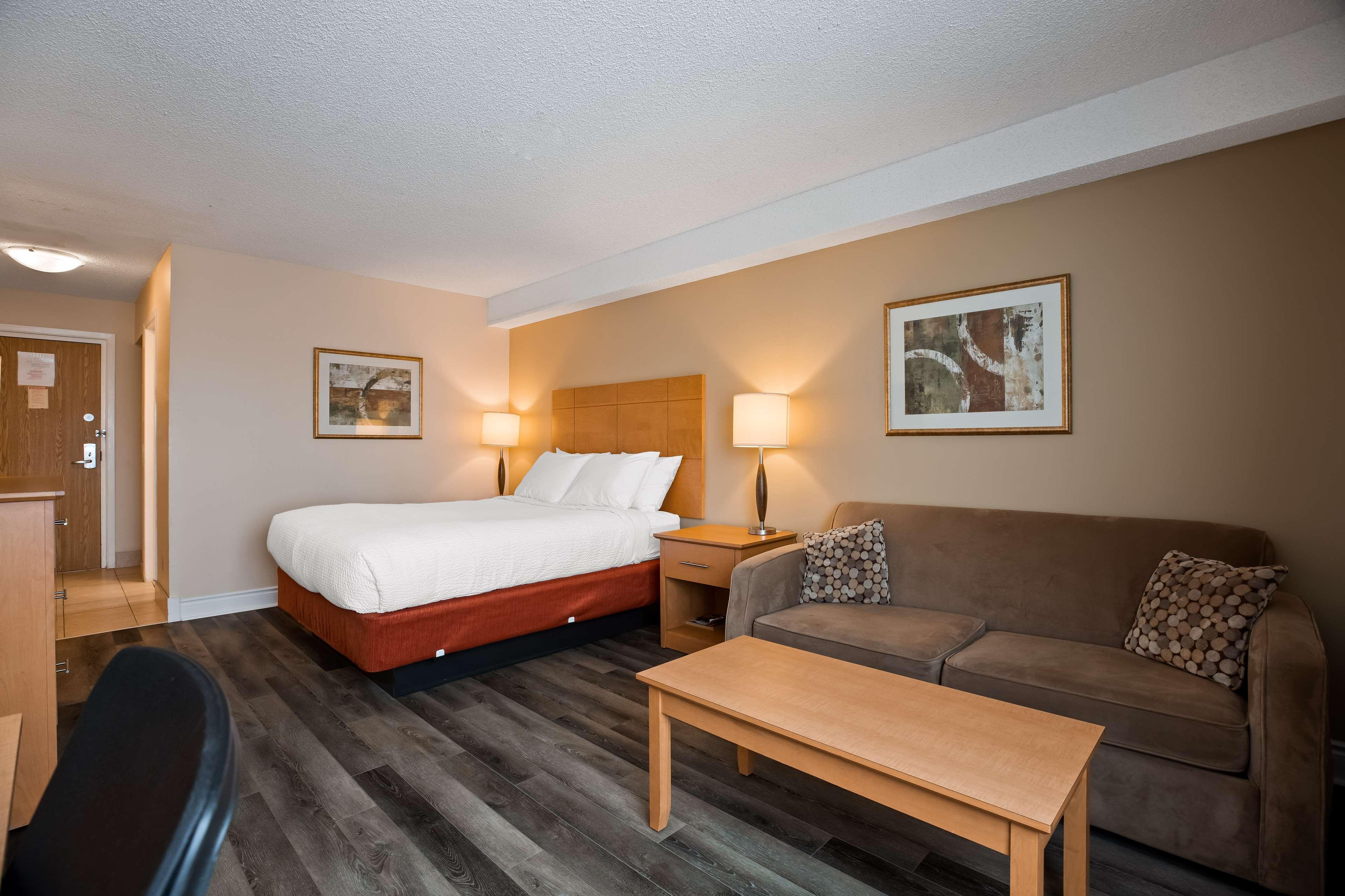 Best Western Smiths Falls Hotel Экстерьер фото