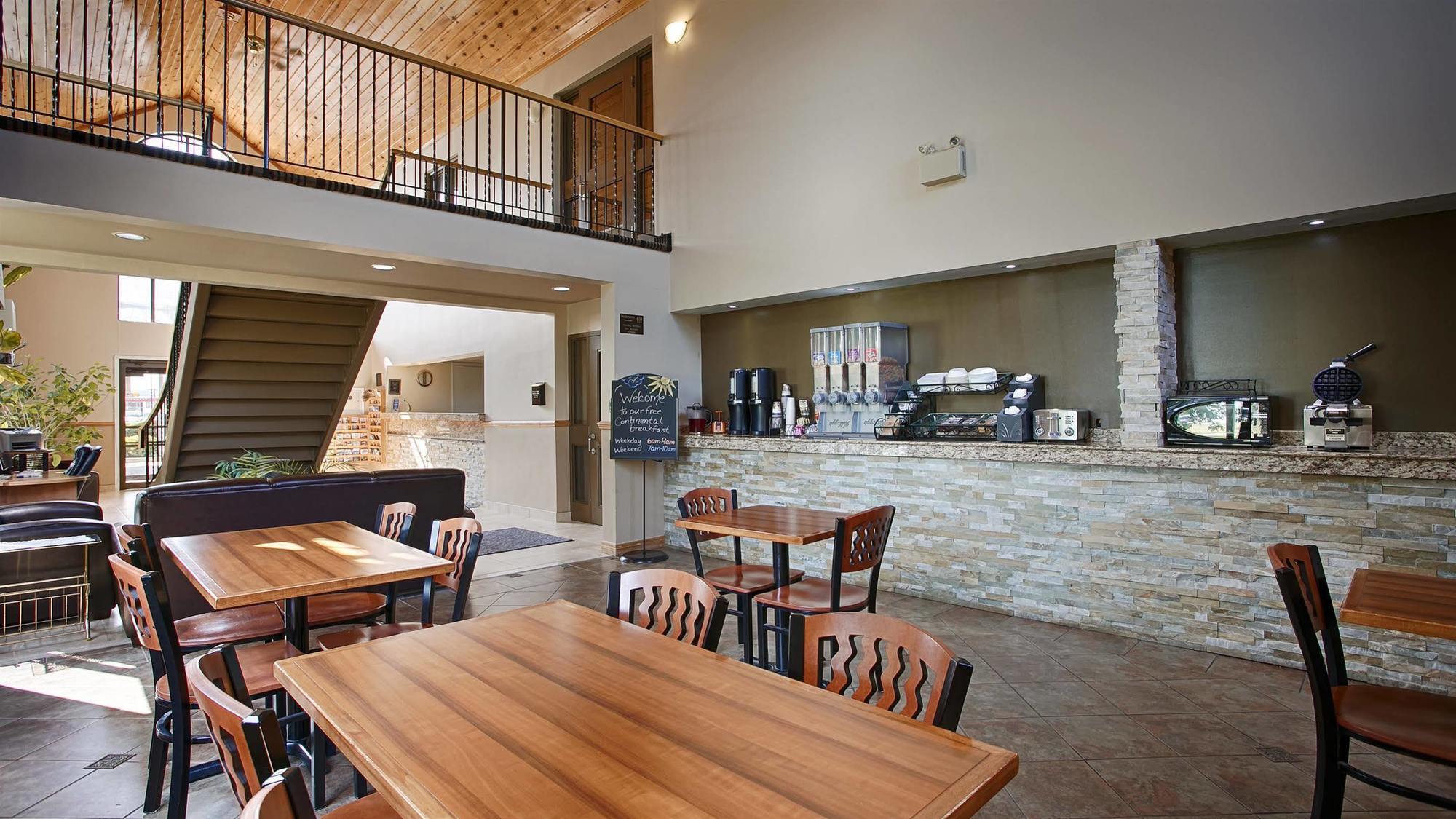 Best Western Smiths Falls Hotel Экстерьер фото